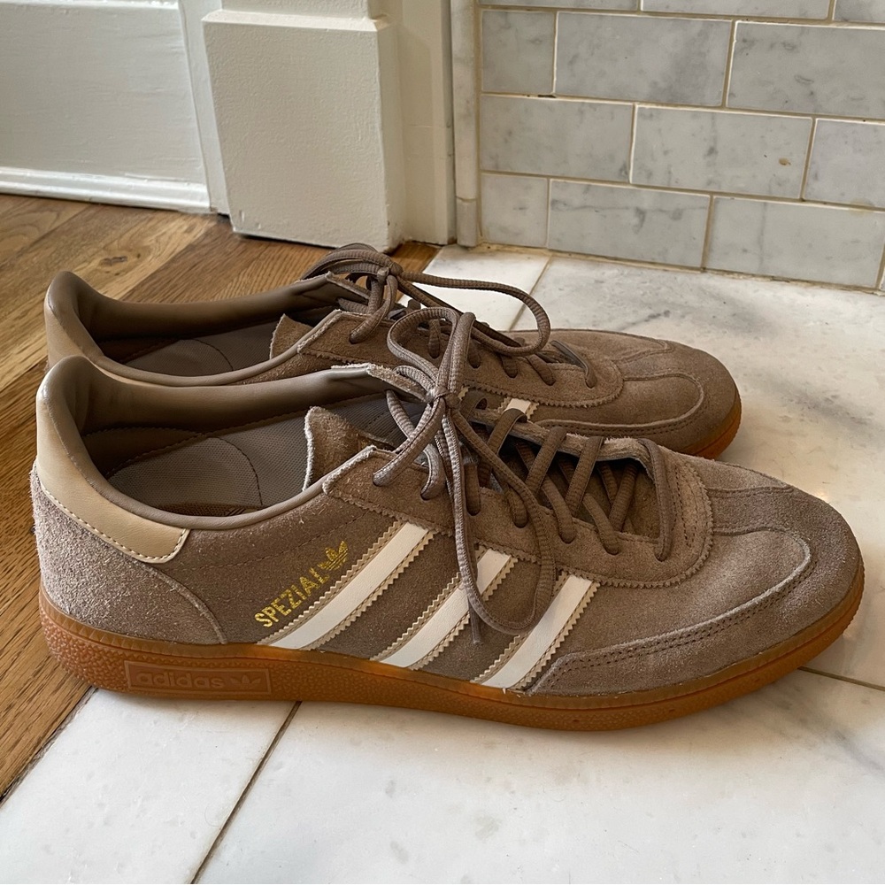 Adidas Men's 12 Handball Spezial Beige Suede Sneakers - Picture 2 of 8